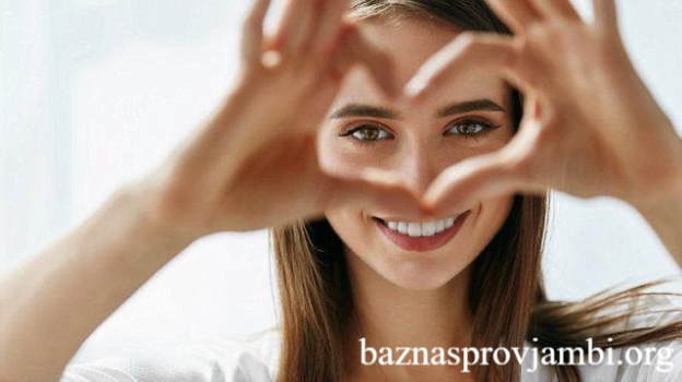 Tips Menjaga Kesehatan Mata Digital